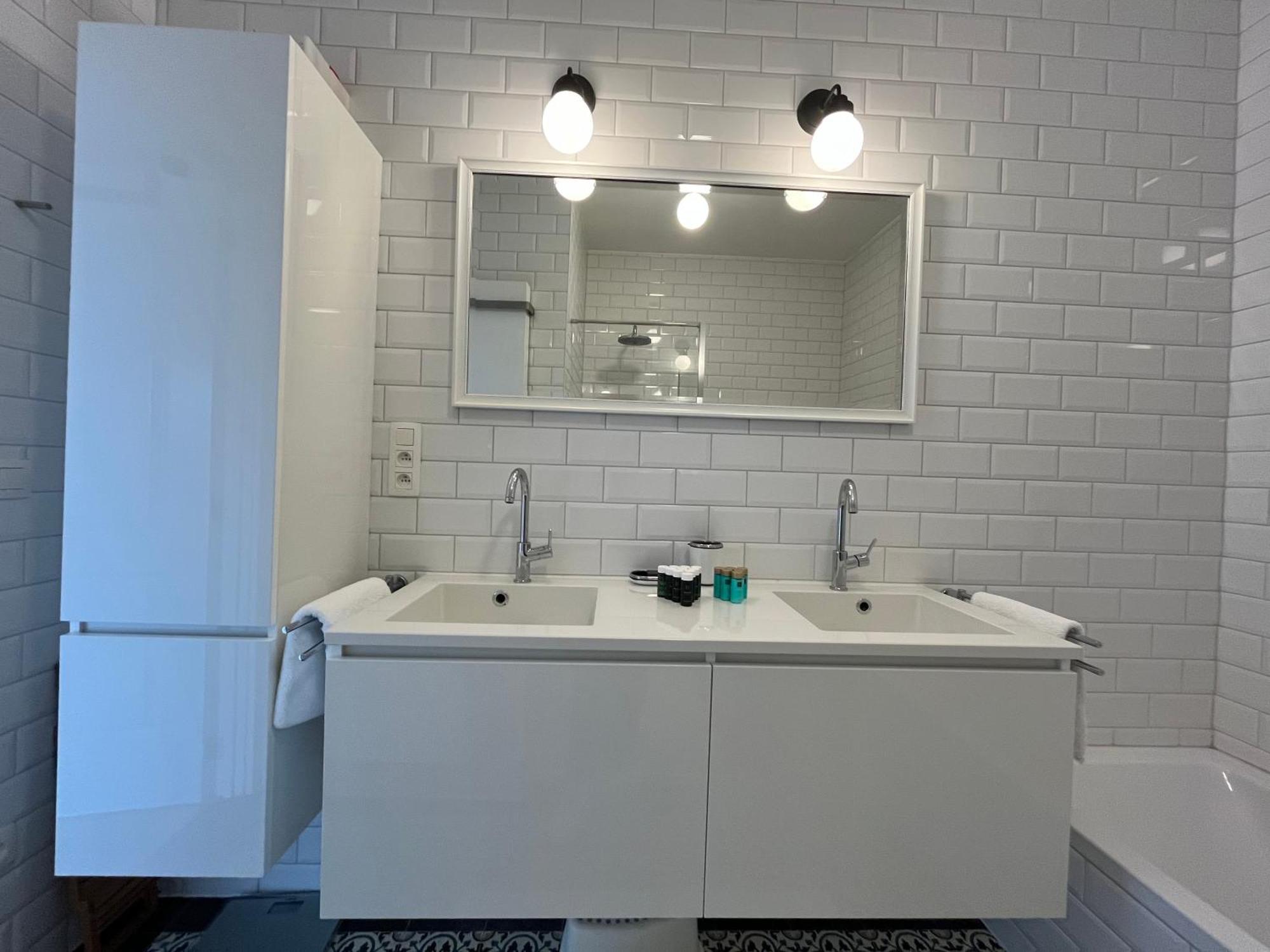 Luxury Apartment, Private Terrace & Free Parking Apartment Antwerp