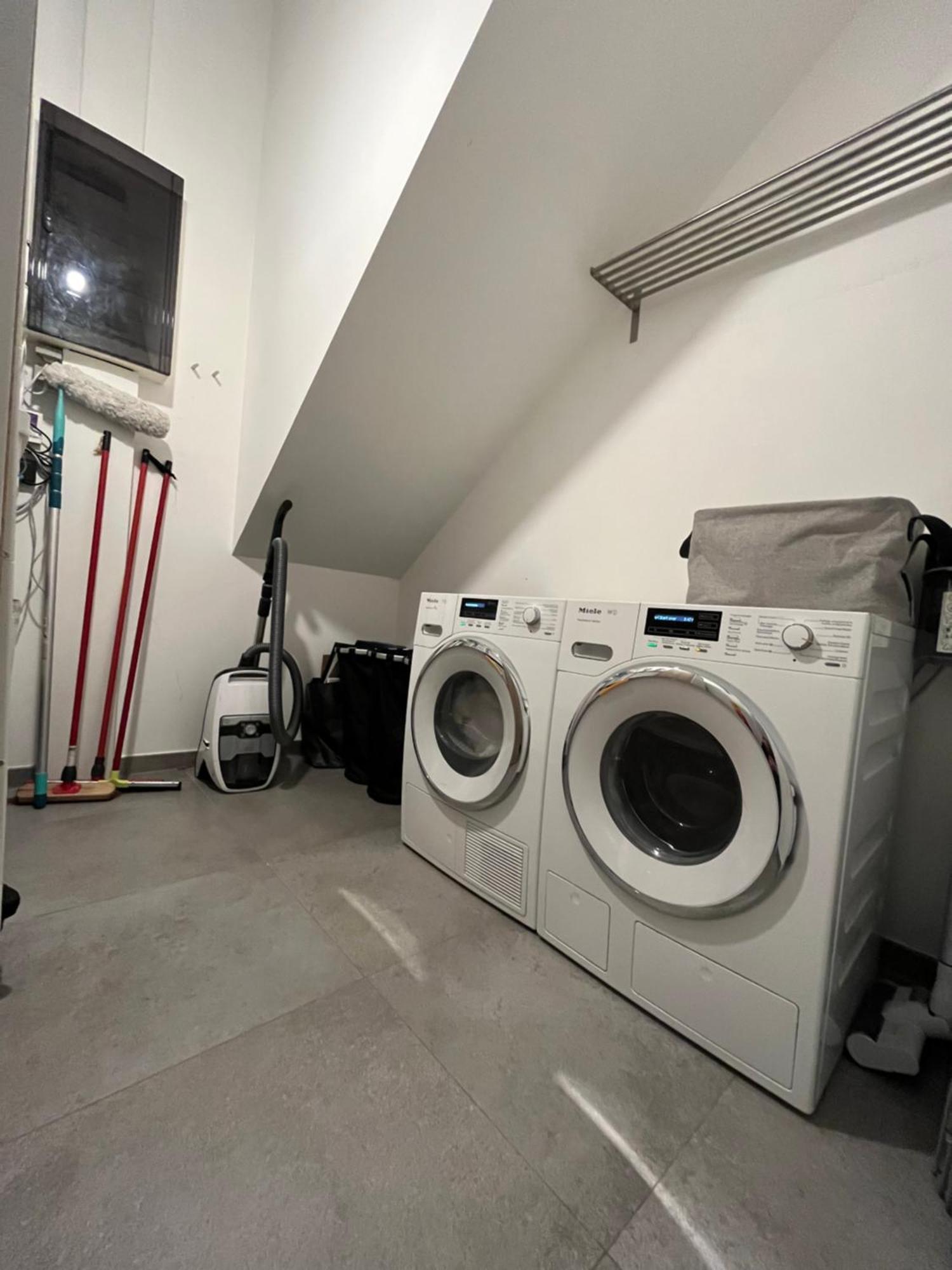 Luxury Apartment, Private Terrace & Free Parking Apartment *